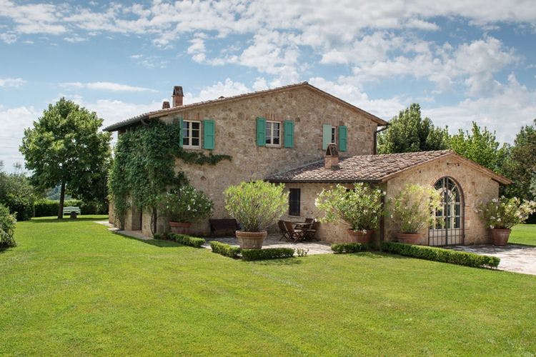 Podere Gragnano dog friendly holiday cottage in Siena, Italy