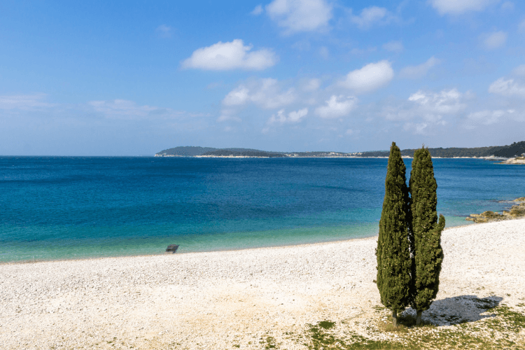 Ambrela Beach