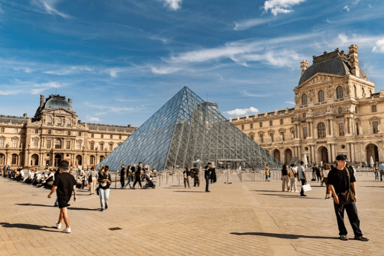 Louvre Museum