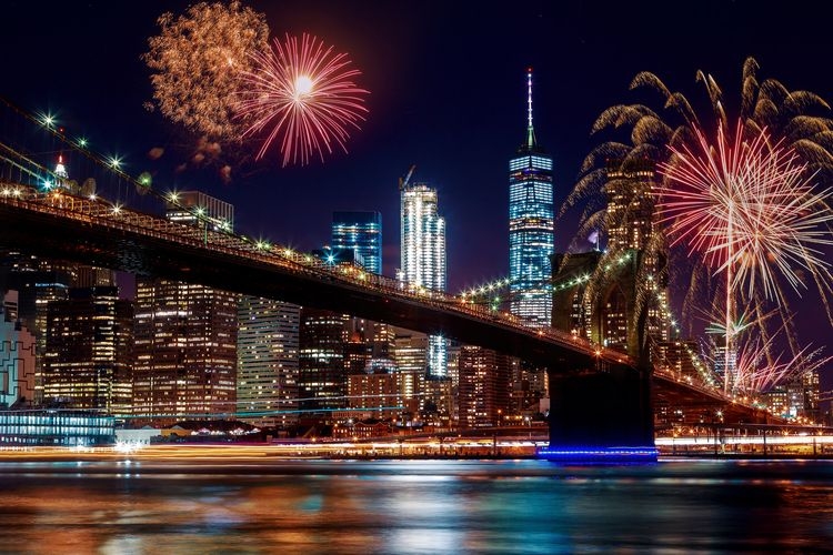 The best time to visit New York, Fourth of July fireworks, Top Villas
