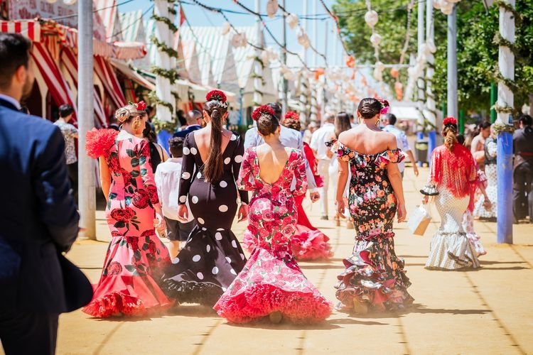The best time to visit Spain, a month by month guide, flamenco dancers, April festivals, Top Villas