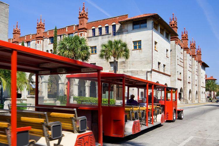 Things to do in St Augustine Florida, town trolley, tour, Top Villas