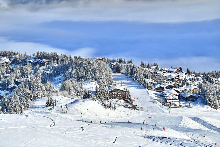 Les Saisies skiing, Top Villas