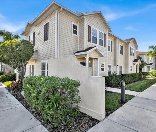 West Lucaya Village 75