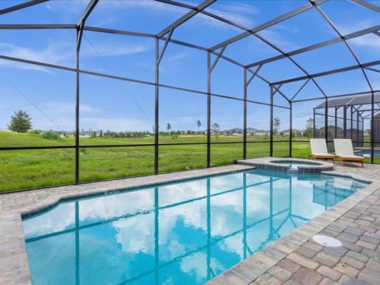 Solara Resort 569