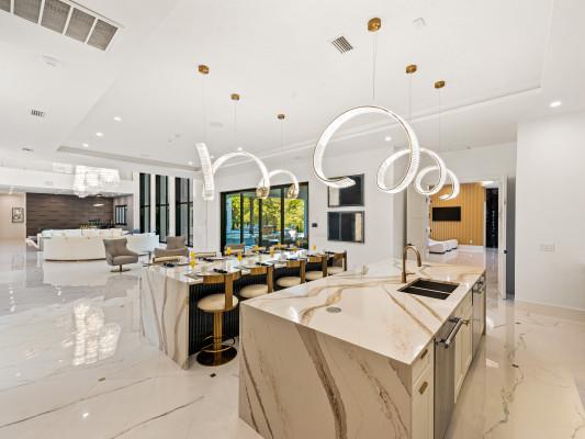 Reunion Resort 18000