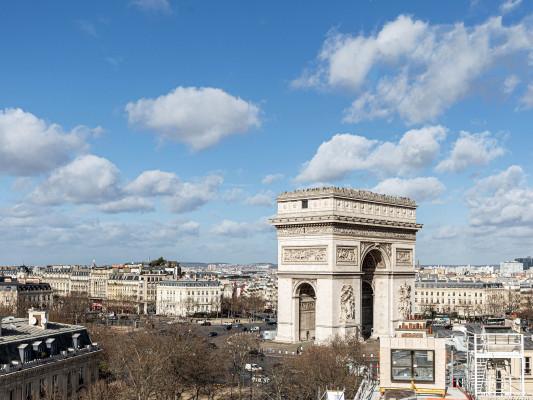 Rooftop Views of the Arc de Triomphe
