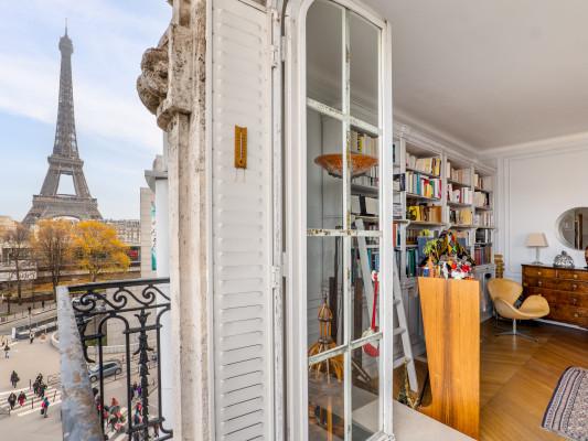 Impressions of the Eiffel Tower