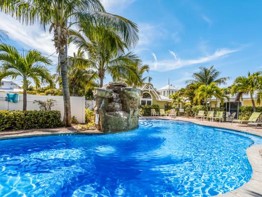Holmes Beach 339