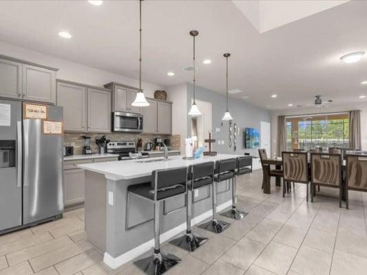 Windsor at Westside 653