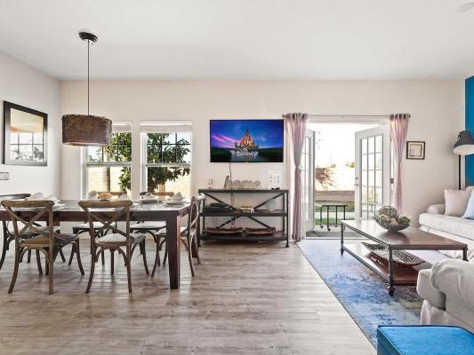 West Lucaya Village 21