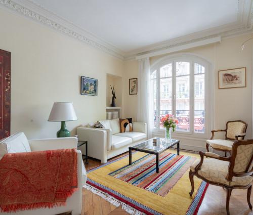 Père-Lachaise Chronicles