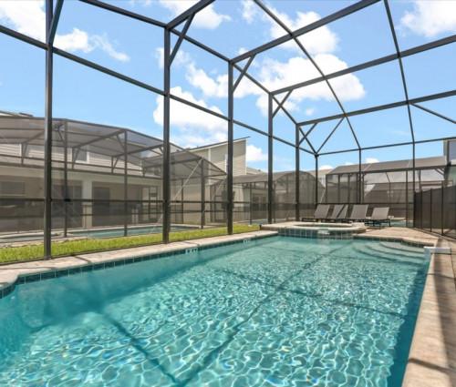 Solara Resort 335
