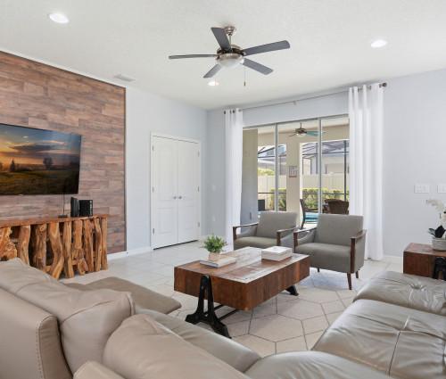 Windsor at Westside 2100