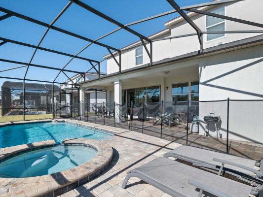 Solara Resort 672