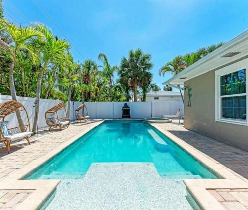 Holmes Beach 355