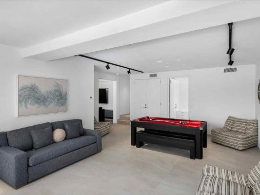 Grace Bay Beach Enclave Ocean View Villa - 5-bed