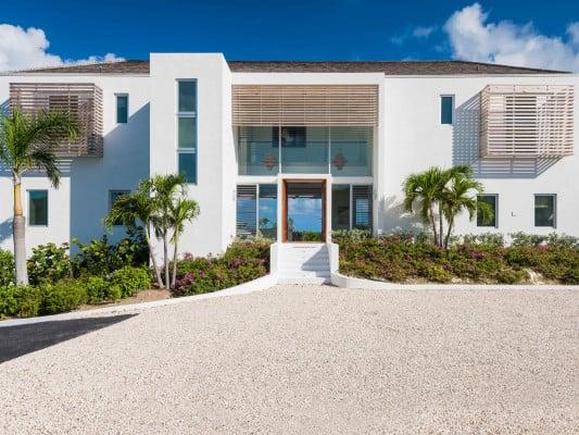 North Shore Beach Enclave Ocean View Beach House - 4-bed