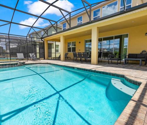 Solara Resort 386