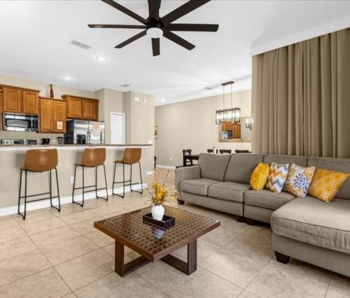 Paradise Palms Resort 370