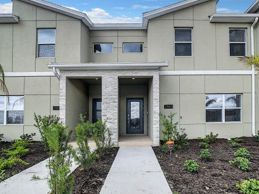 Storey Lake resort 469