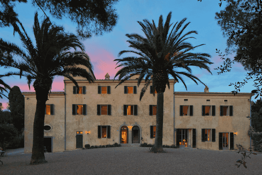 Outside view of Villa Talamo