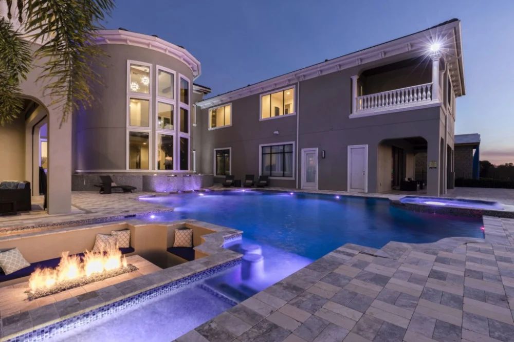 View after sunset of Reunion Resort 10000