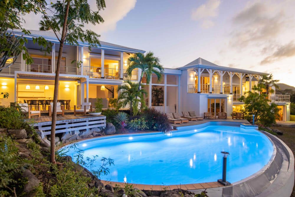 Caye Blanche pool view