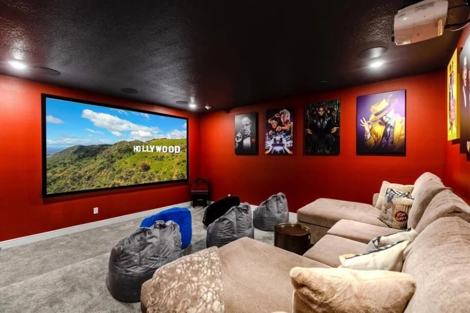 Reunion Resort 928 home theatre