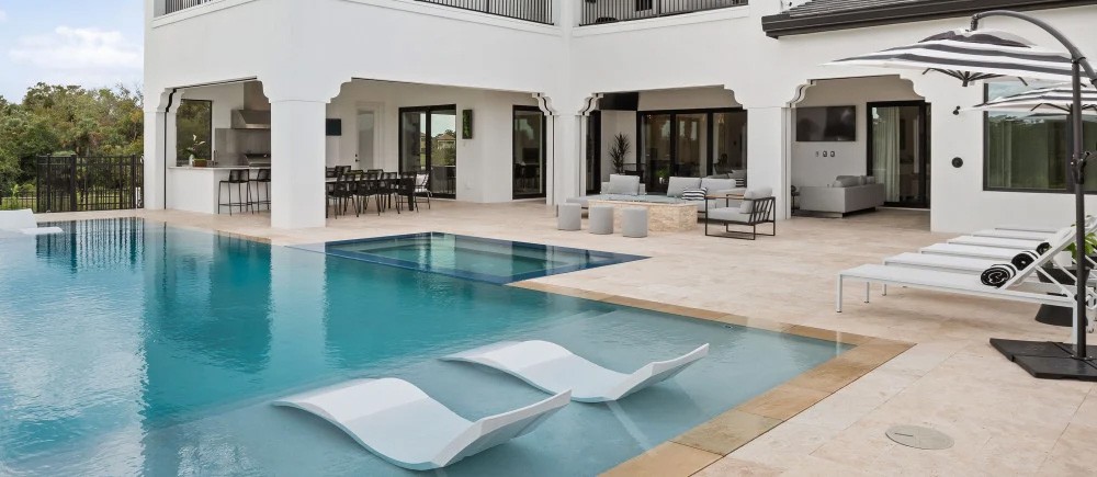 Bears Den 1500 Featured home pool Top Villas