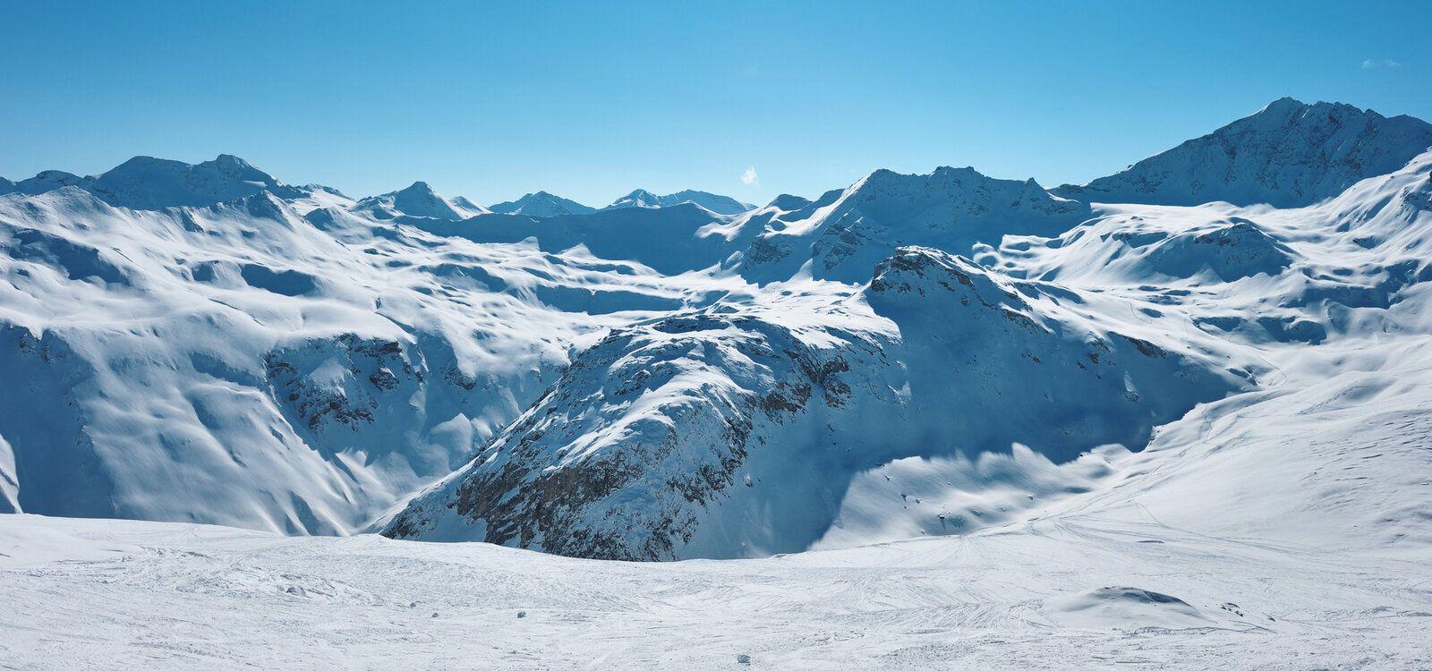 10 person chalet Val d'Isere, ski slopes, mountain, Top Villas