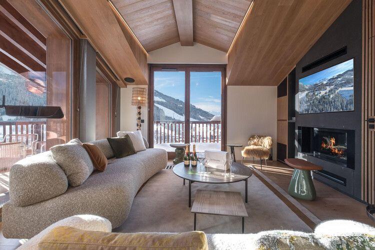 4-bedroom-chalet-courchevel-moriond-11.jpg