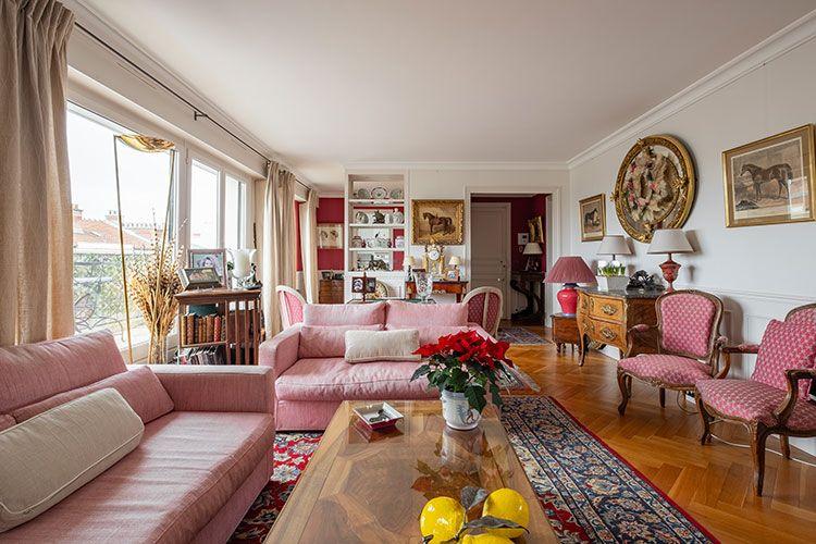 A Study in Pink Rentals near Stade Roland Garros