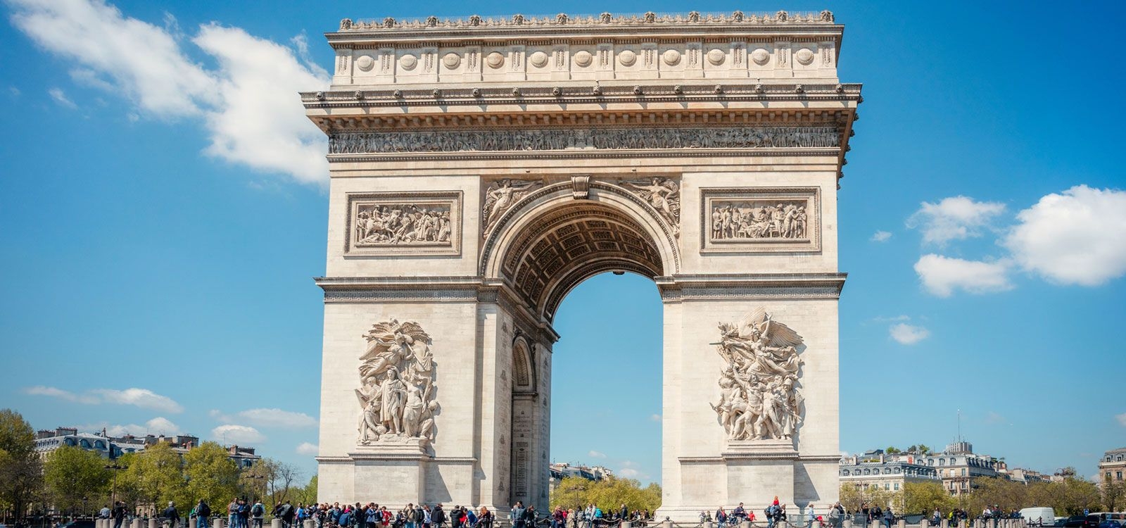 Accommodation near Arc de Triomphe