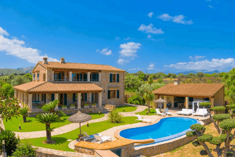 Alcudia 12 Luxury villas in Mallorca