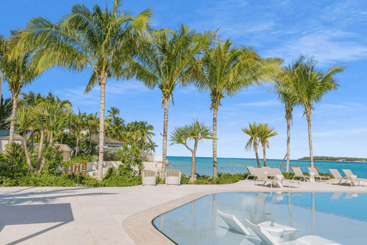 Aqualina 4-bed Penthouse 3 Condo vacation rentals Nassau