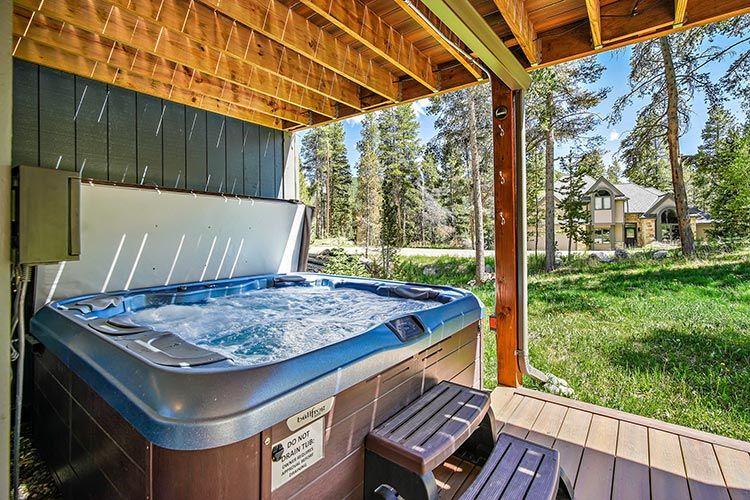 Blue-River-7-Hot-Tub
