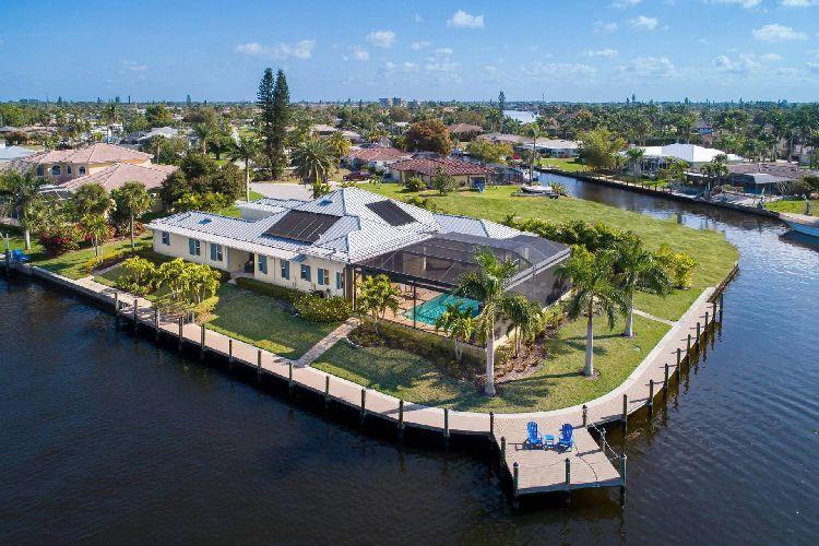 Cape Coral 215 4 bedroom villas