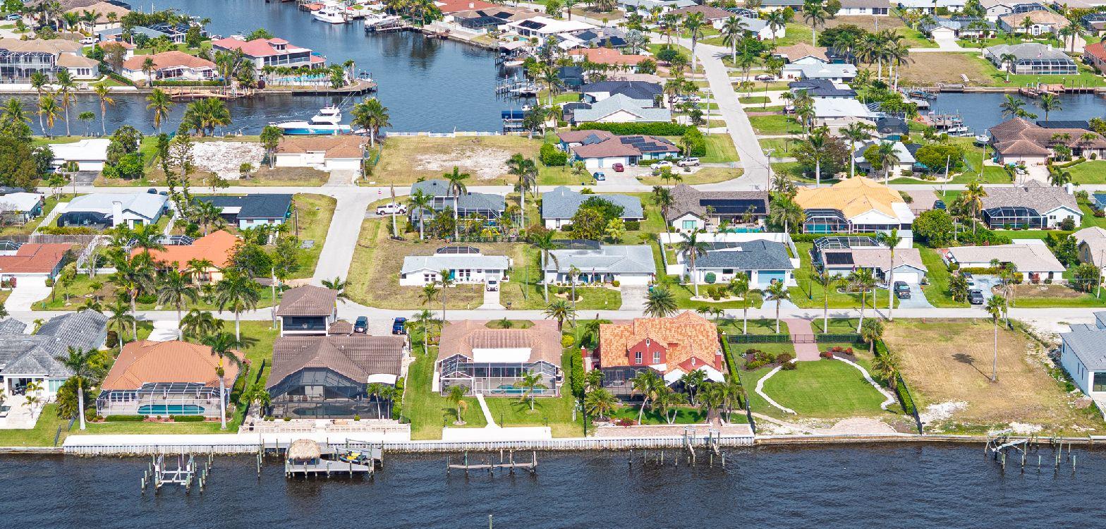 Cape Coral 2 bedroom condos