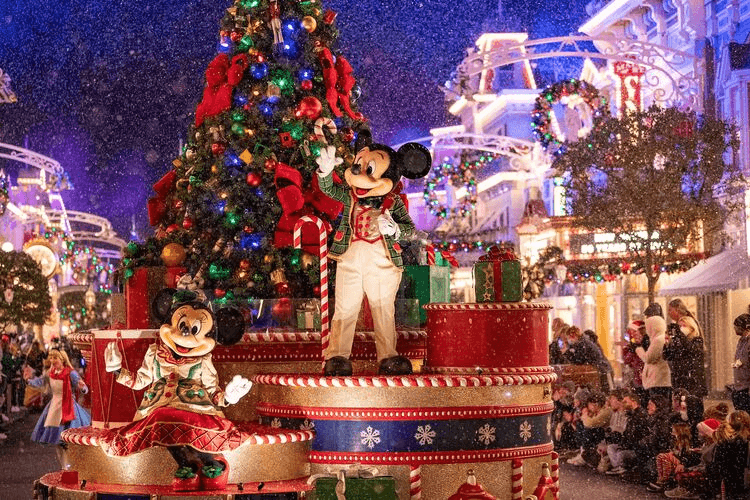 Disney world Christmas parade