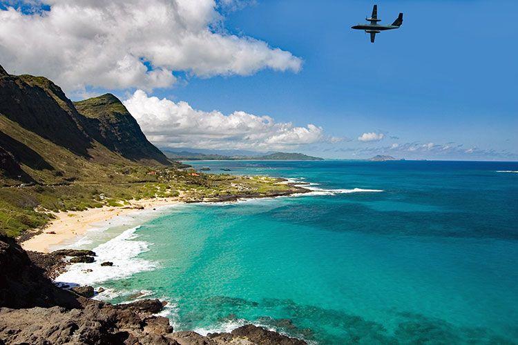 Flying to Oahu