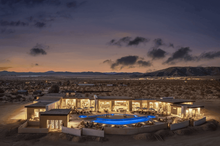 Joshua Tree 45 Vacation rentals with pools.png