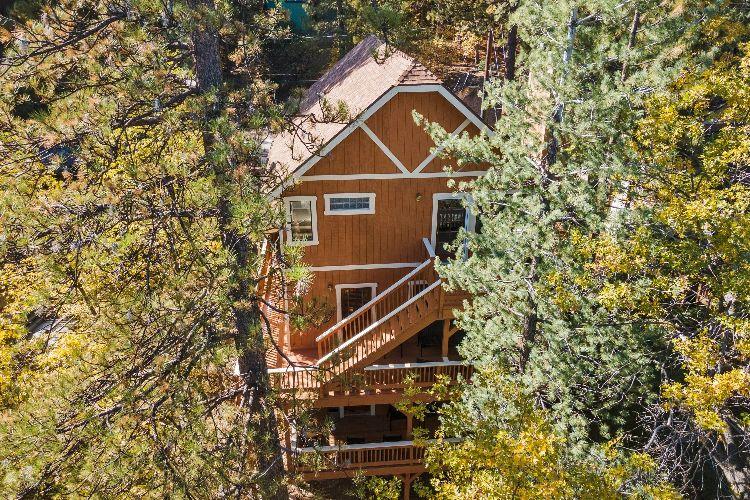 Lake Arrowhead 18 chalets