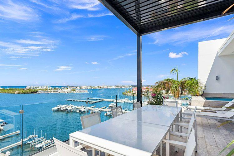 Las Brisas Penthouse A accommodation near Simpson Bay
