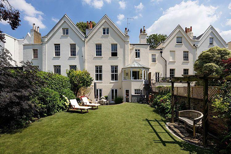 Majestic in Kensington