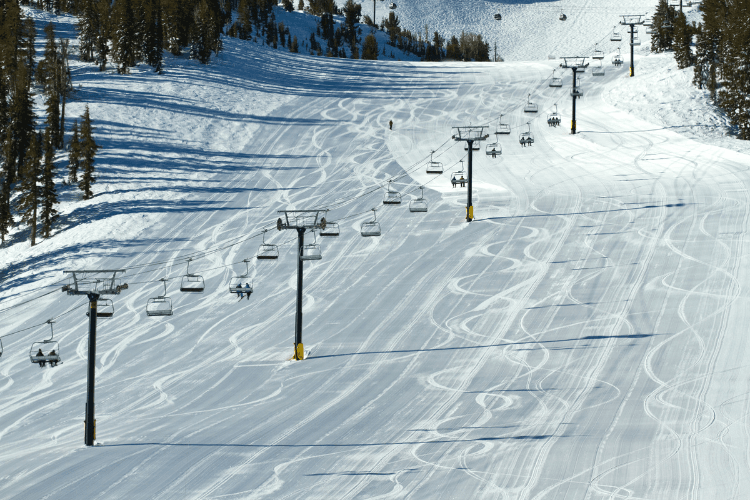 Mammoth Lakes Skiing