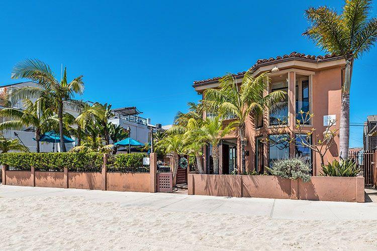 Mission Beach 3 bedroom villas, Mission Beach 49, Top Villas