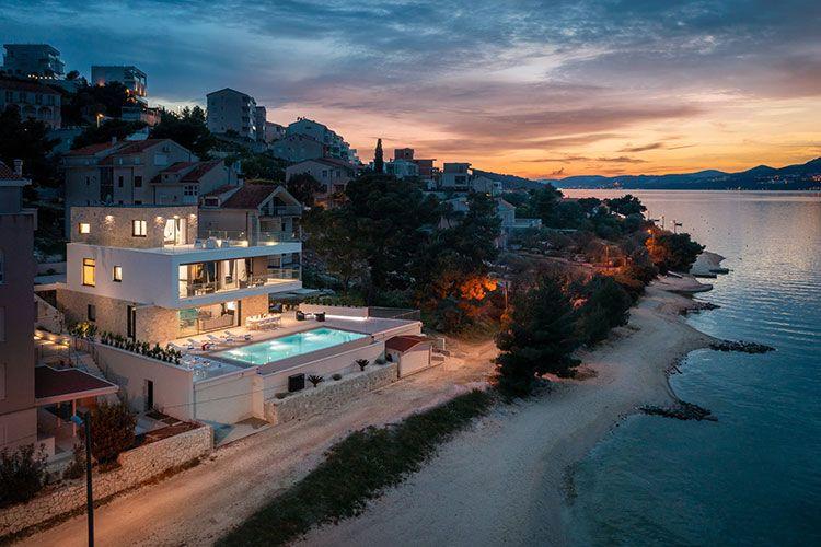Okrug Gornji 1 Europe beach house rentals