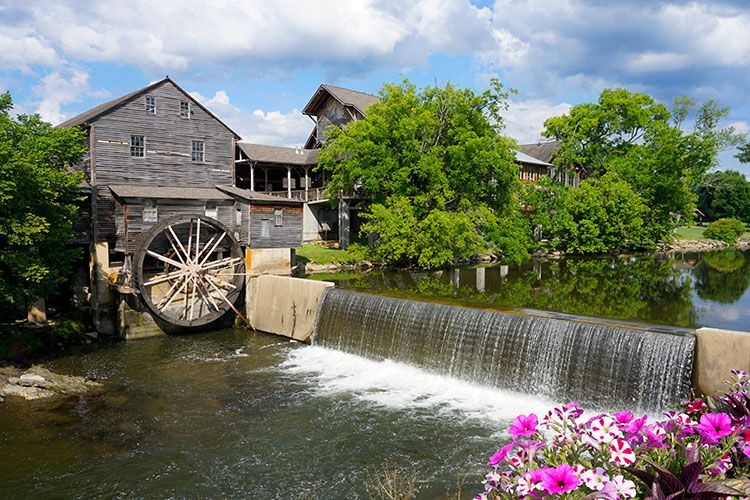 Old-Mill-Square-Pigeon-Forge