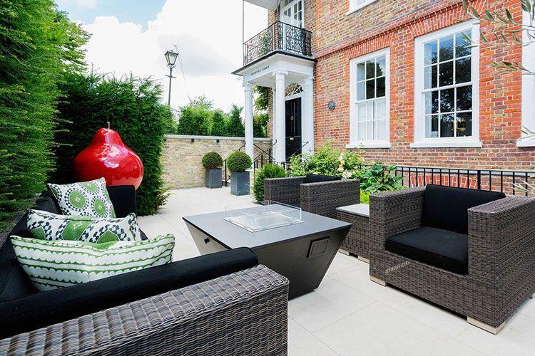 Pears and Graces Large group accommodation London